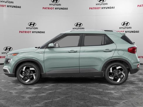 New 2026 Hyundai Venue SEL FWD image 3