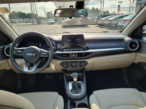 Used 2023 Kia Forte LXS FWD image 11