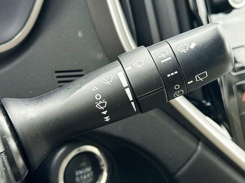 Used 2023 Subaru Ascent Limited w/ Technology Package image 17