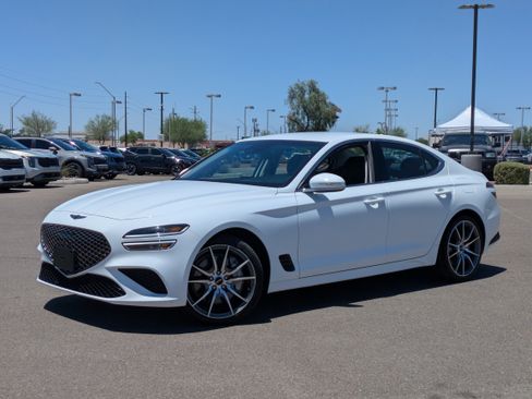 Used 2025 Genesis G70 2.5T RWD image 31
