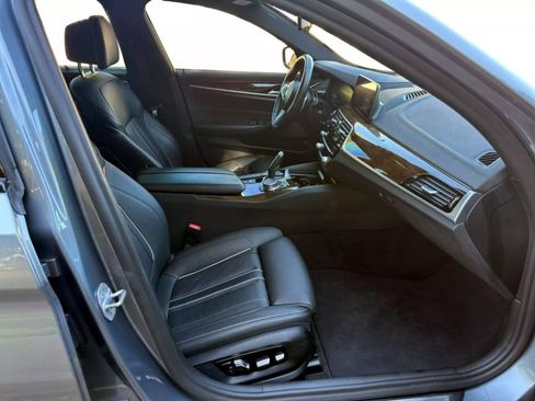 Used 2019 BMW M550i xDrive image 26