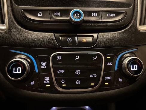 Used 2020 Chevrolet Malibu LT image 18