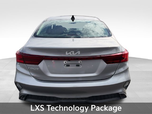 Used 2024 Kia Forte LXS w/ LXS Technology Package FWD image 6