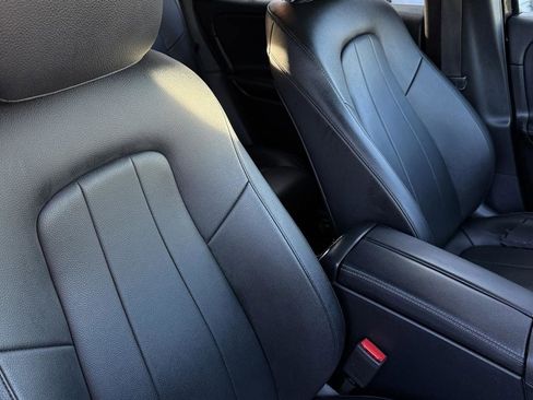 Used 2020 Mercedes-Benz GLB 250 4MATIC image 31