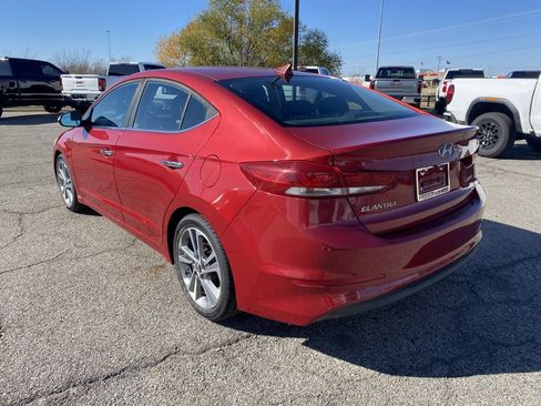 Used 2017 Hyundai Elantra Limited image 3