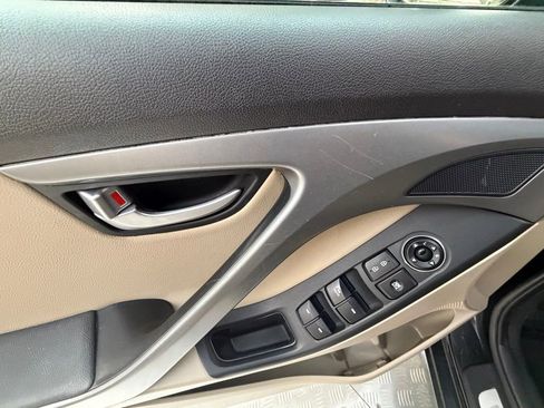 Used 2014 Hyundai Elantra Limited FWD image 26