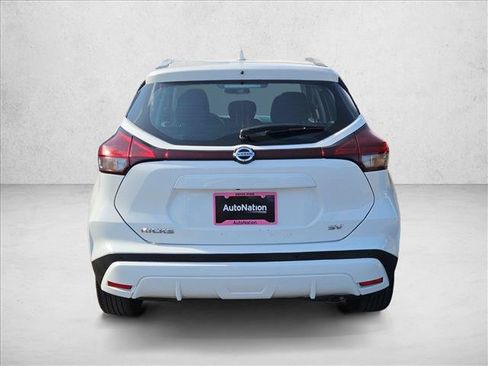 Used 2021 Nissan Kicks SV FWD image 7