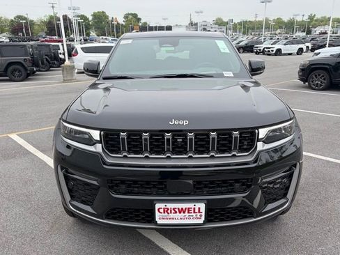 New 2026 Jeep Grand Cherokee Summit AWD/4WD image 9