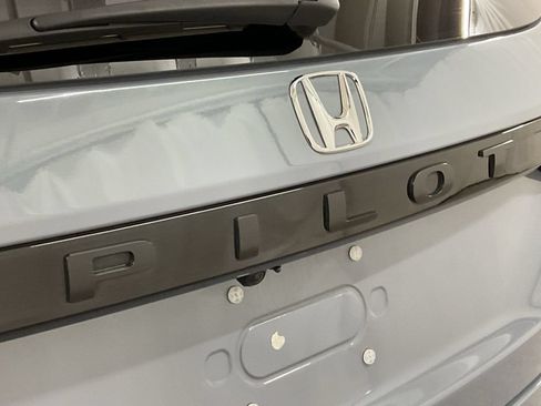 Certified 2025 Honda Pilot Touring image 26