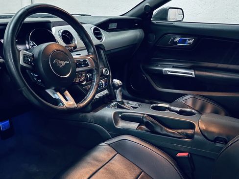 Used 2015 Ford Mustang Premium RWD image 15