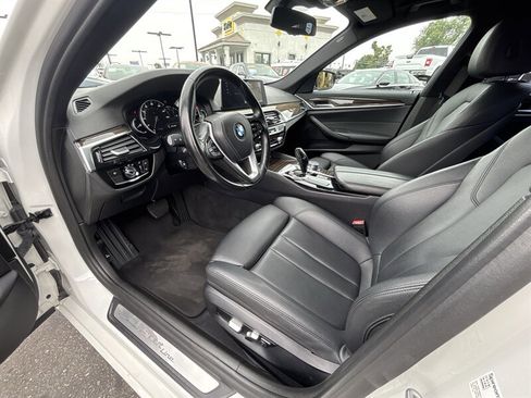 Used 2018 BMW 530i RWD image 15
