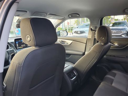 Used 2023 Chevrolet Blazer LT image 11