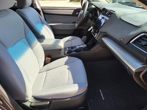 Used 2018 Subaru Outback 2.5i Premium image 8