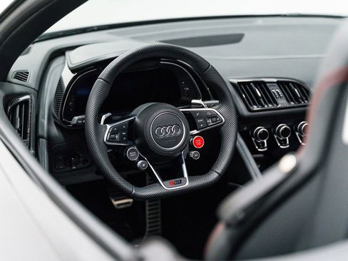 Used 2022 Audi R8 V10 performance image 10