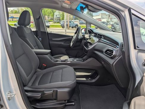 Used 2023 Chevrolet Bolt LT w/ Driver Confidence Package FWD image 12
