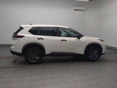 Used 2024 Nissan Rogue S AWD/4WD image 10
