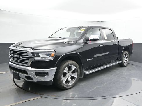 Used 2019 RAM 1500 Laramie AWD/4WD image 8