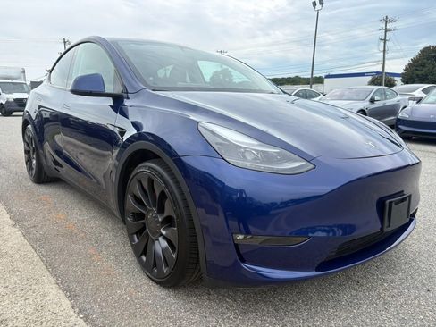 Used 2023 Tesla Model Y Performance AWD/4WD image 25
