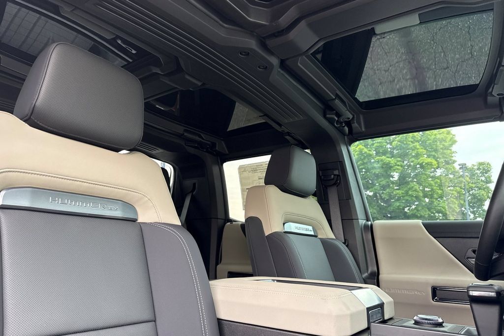 New 2026 GMC Hummer EV 4x4 Crew Cab image 17