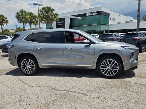 New 2026 Buick Enclave Avenir w/ Super Cruise Package FWD image 8