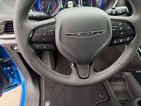 New 2026 Chrysler Pacifica Select image 25