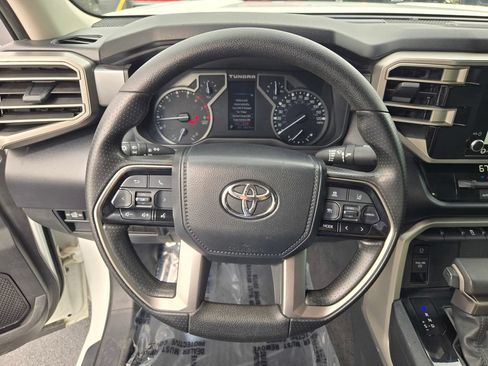Used 2023 Toyota Tundra SR5 w/ SR5 Convenience Package AWD/4WD image 40