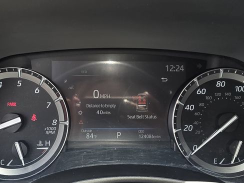 Used 2021 Toyota Highlander XLE FWD image 21