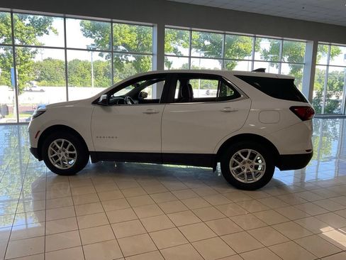 Used 2024 Chevrolet Equinox LT AWD/4WD image 5