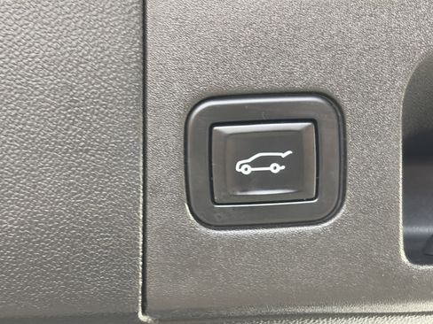 Used 2022 Cadillac XT5 Premium Luxury w/ Technology Package image 15