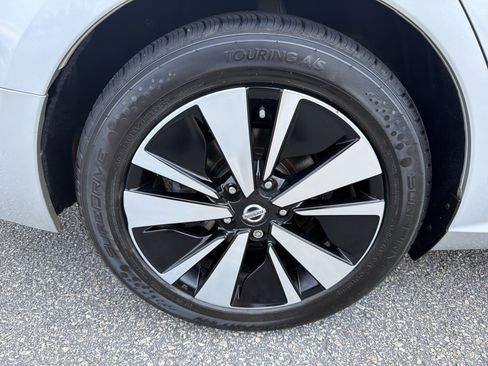 Used 2019 Nissan Altima 2.5 SL FWD image 28