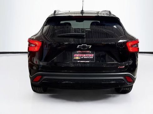 Used 2025 Chevrolet Trax RS w/ Sunroof Package image 7