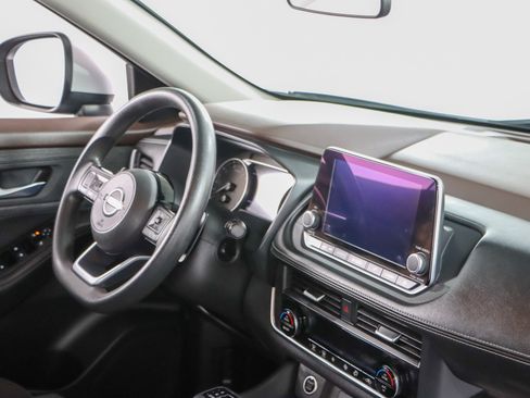 Used 2023 Nissan Rogue SV FWD image 25