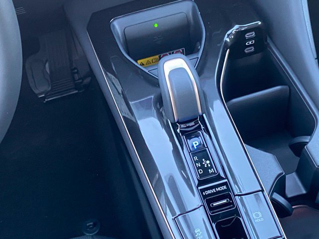 New 2027 Toyota Crown Platinum AWD/4WD image 17