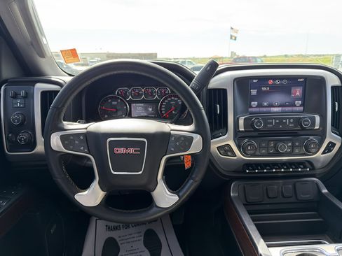 Used 2015 GMC Sierra 2500 SLT w/ Duramax Plus Package AWD/4WD image 10