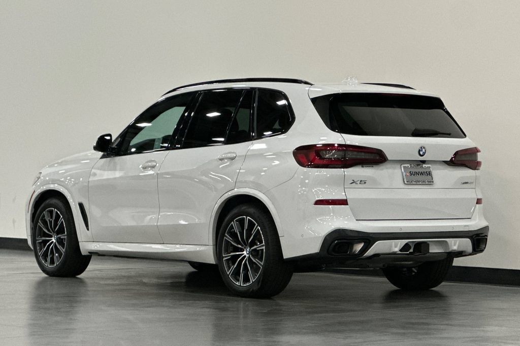 Certified 2023 BMW X5 xDrive40i w/ M Sport Package AWD/4WD image 6