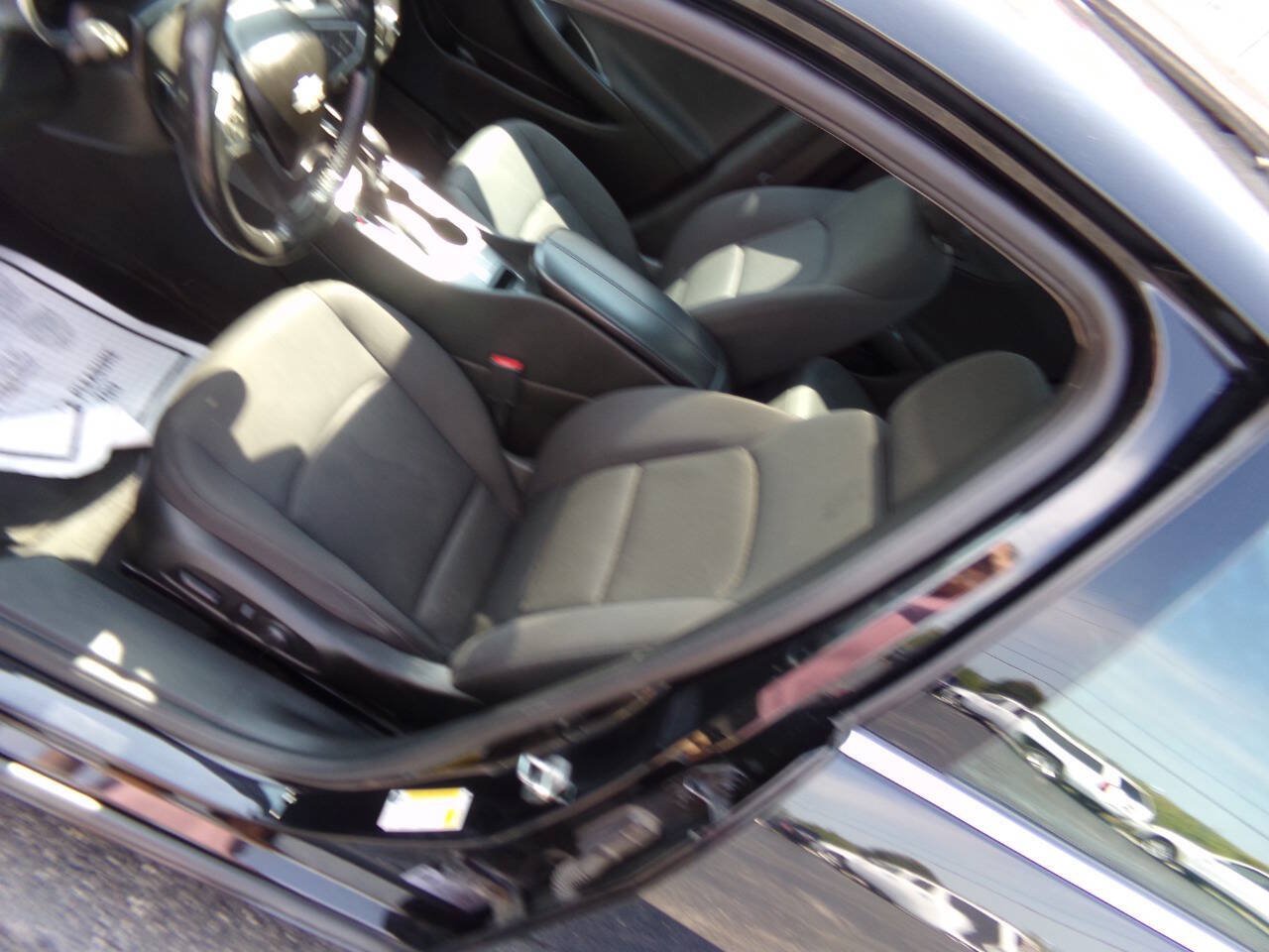 Used 2021 Chevrolet Malibu LT w/ Midnight Edition FWD image 11