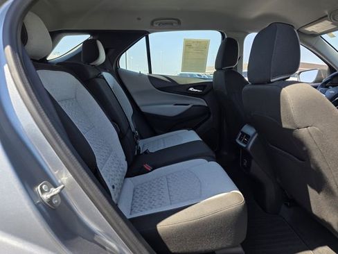 Used 2024 Chevrolet Equinox LS FWD image 26