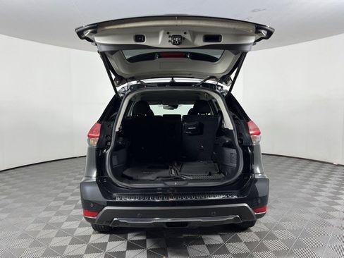 Used 2019 Nissan Rogue SV w/ Premium Package FWD image 42