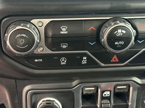 Used 2021 Jeep Wrangler Unlimited Sport AWD/4WD image 29