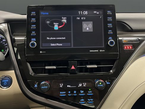 Used 2023 Toyota Camry XLE w/ Cold Weather Package FWD image 12