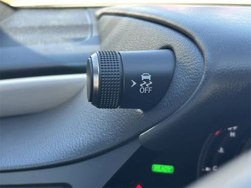 Used 2022 Lexus ES 300h F Sport image 36