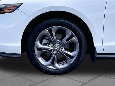 Used 2024 Honda Accord EX image 10
