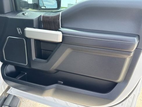 Used 2020 Ford F250 Lariat w/ Lariat Value Package image 22