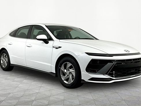 New 2026 Hyundai Sonata SE FWD image 3
