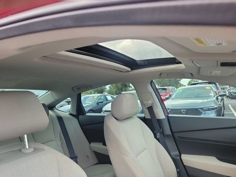 Used 2025 Honda Accord SE image 11