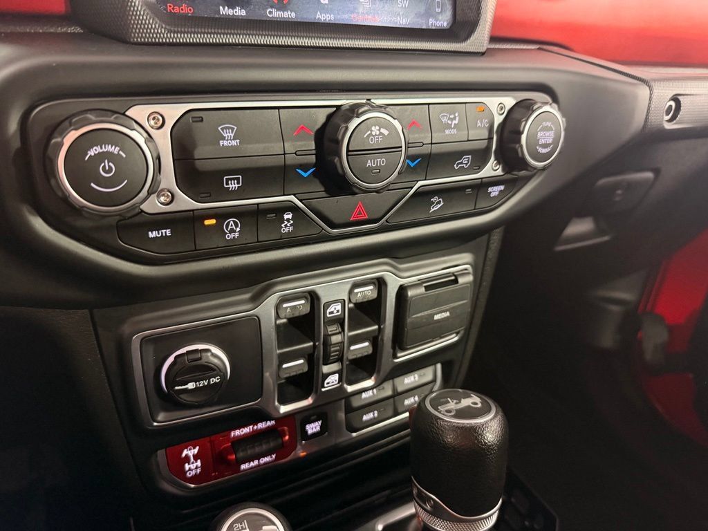 Used 2018 Jeep Wrangler Unlimited Rubicon AWD/4WD image 55