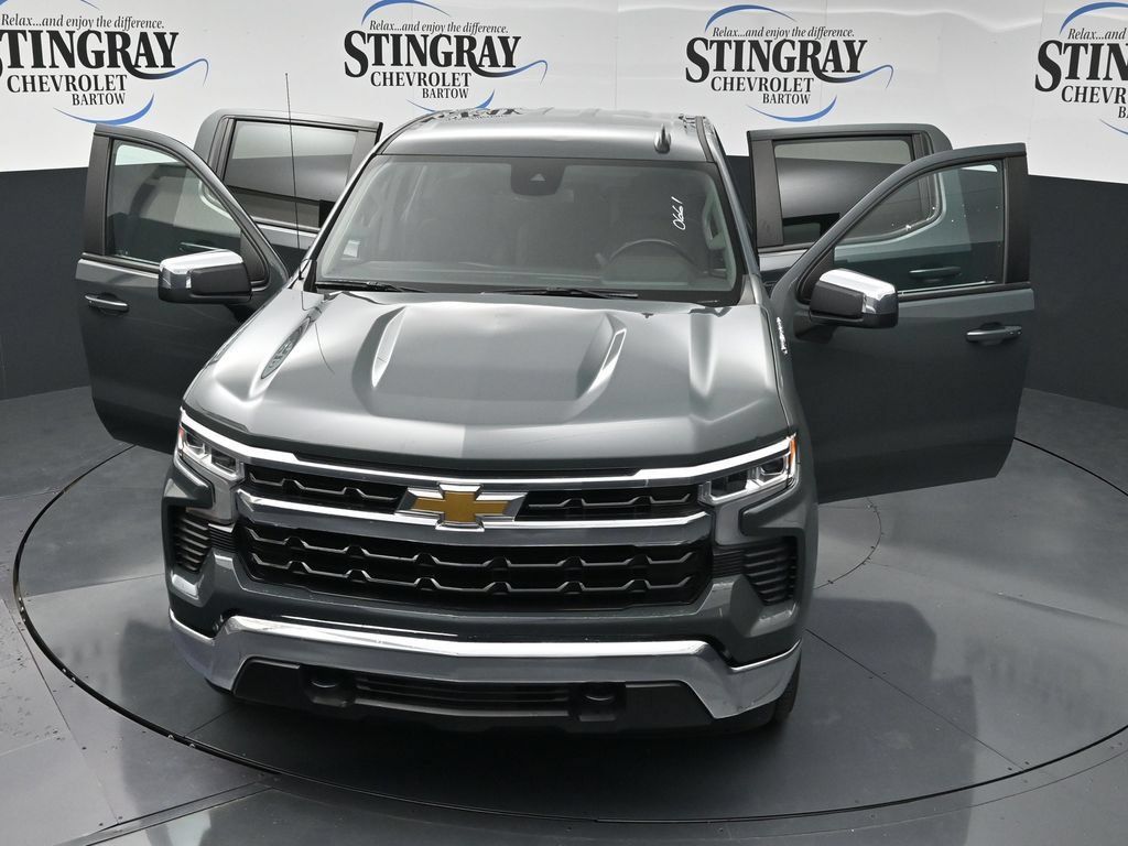 Used 2025 Chevrolet Silverado 1500 LT AWD/4WD image 35