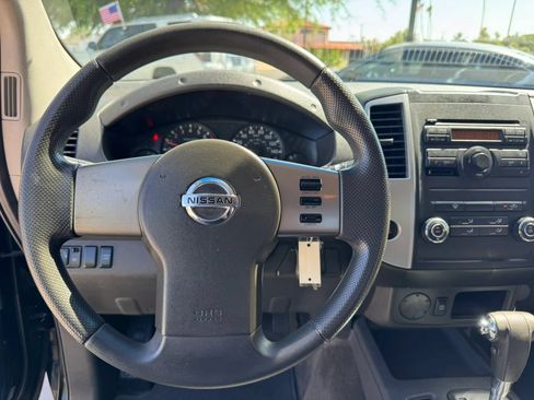 Used 2011 Nissan Frontier SV RWD image 18