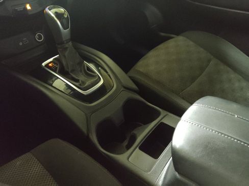 Used 2020 Nissan Rogue Sport SV FWD image 26