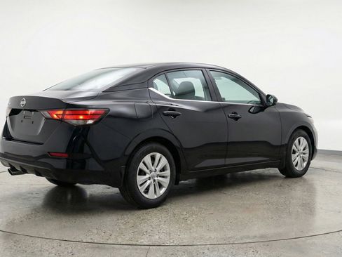 Used 2025 Nissan Sentra S FWD image 9